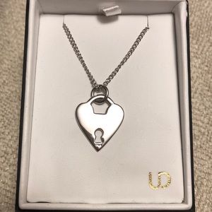 NEW 18” Sterling Silver Key/Heart Pend w/ chain❤️